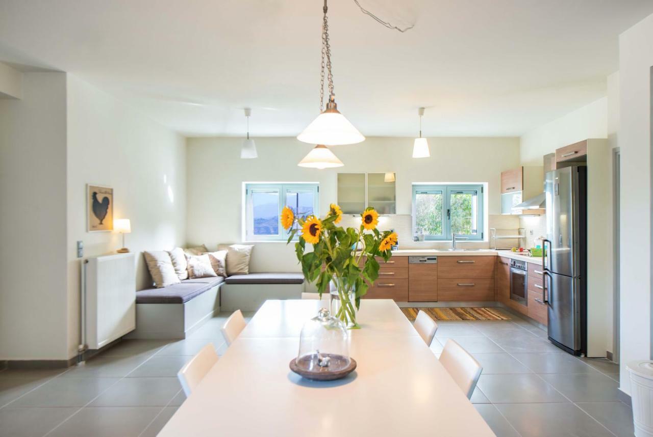Villa Serenis Porovitsa 외부 사진
