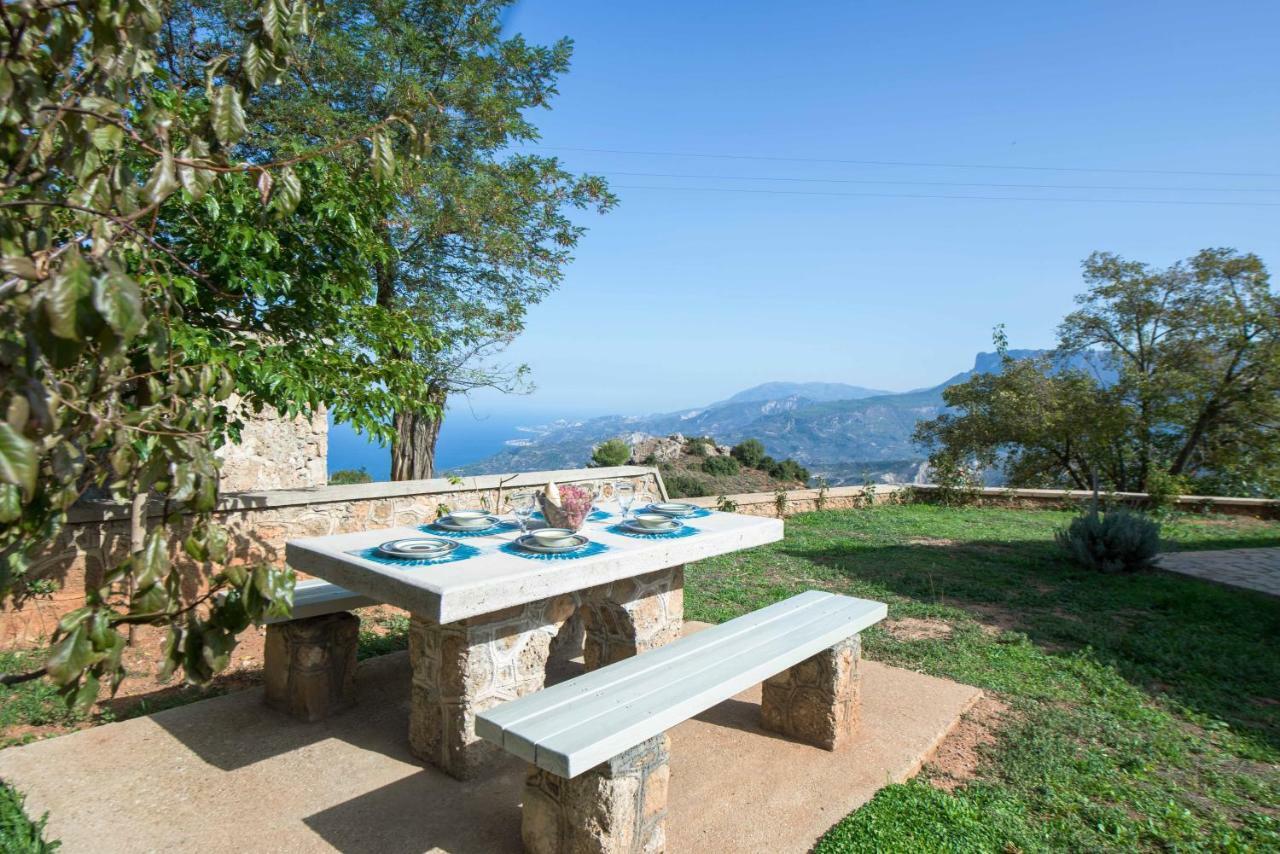 Villa Serenis Porovitsa 외부 사진