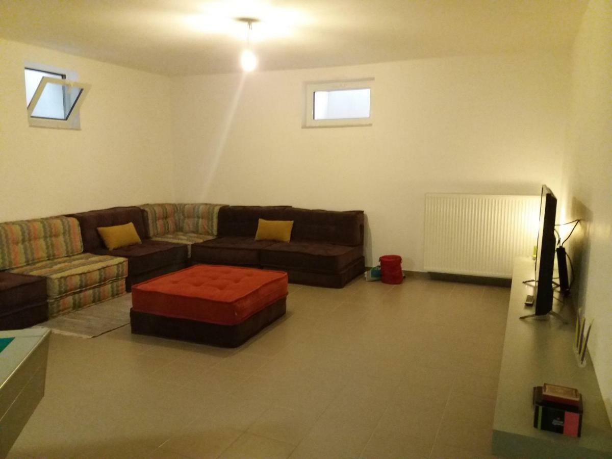 Villa Serenis Porovitsa 외부 사진